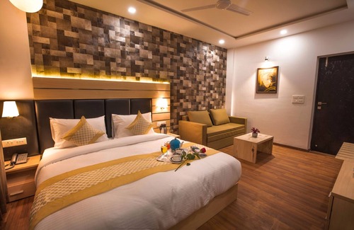 Vrindavan Hotel | Kadamb Spritual Stay
