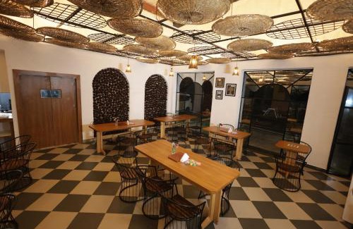 Kaul House | Kafal Pako Resort - Luxury Mountain View Stay in Mukteshwar