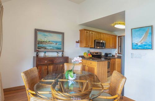 Lihue Condo | Kaha Lani #304: Coconut Coast Pacific Sunrise View 1BR/1½B Top Level View