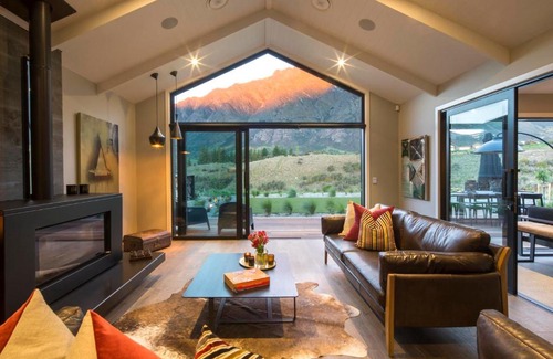 Kawarau Falls Villa | Kahua - Jacks Point