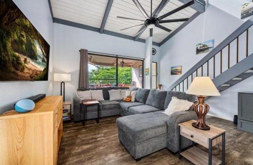 Historic Kailua Village House | Kailua Bay Resort#2-306