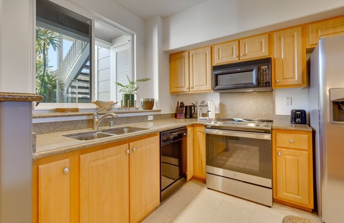 Kailua-Kona Condo | Kailua-Kona Vacation Rental - Walk to Beach!