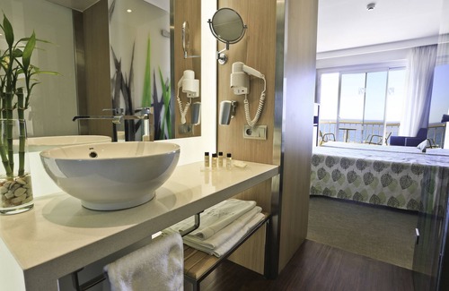 Calella Hotel | KAKTUS Hotel Volga