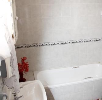 Emalahleni House | Kalahari Guest House