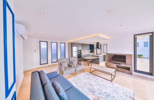 Kalkan Villa | Kalamar Bay. Luxury 6 bedroom villa with extra large 20m pool with swim trainer