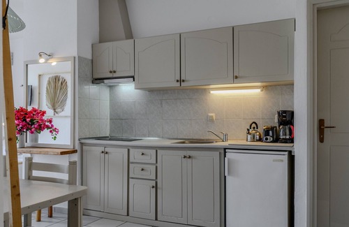 Adelianos Kampos Apartment | Kalimera studio 2 ,Near beach and all amenities