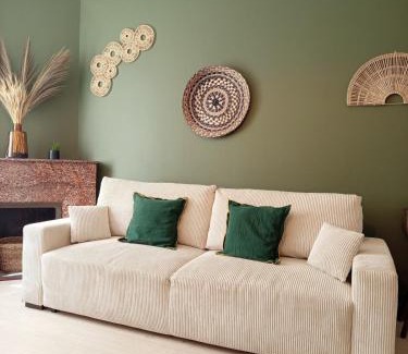 Le Bourg Apartment | Kalipay - 7 min à pied des Grands Buffets