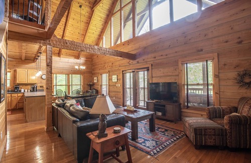 Townsend Cabin | Kallithea ~ Modern rustic luxury on the peaceful side of the Smokies!