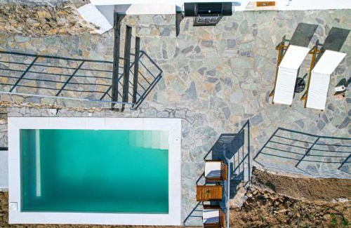 Livadia House | Kampos View - Quiet House at the end of the Road, private pool