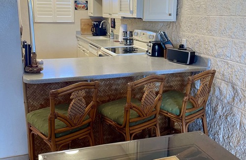 Maalaea Condo | Kanai A Nalu-Spectacular Whale Watching, Beachfront, Wifi & Split Air thru out