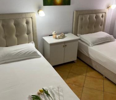 Qender Apartment | Kaninaj Rooms