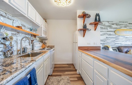 Wailua Condo | Kapaa Shore A201 Oceanfront - New Listing!
