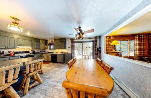Eagle River House | Kape Eagle Lodge