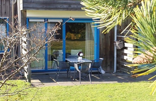 Hollum Apartment | Kapershut 'Family' Apt No. 57 for 1-4 persons, close to the beach, with indoor pool