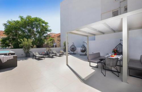 Old Town Apartment | Kappa Residence