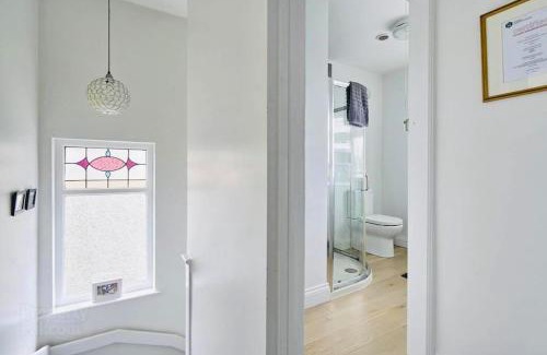 Bangor House | Karibuni Ballyholme