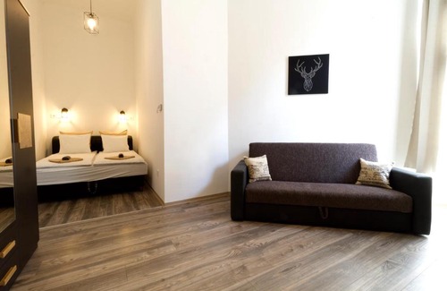Palace District Apartment | Karikum Large