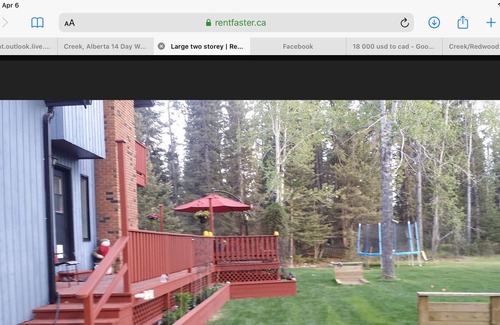 Redwood Meadows House | KarMik Sport Health & Wellness Retreat in King Redwood Suite