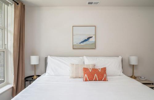 Harrison Apartment | Kasa Bryn Mawr Minneapolis