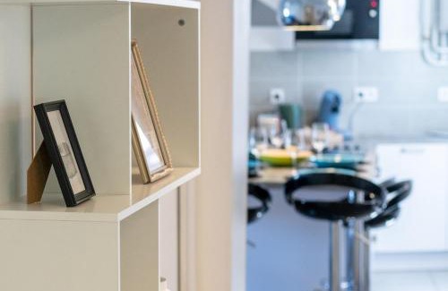Saint-Etienne Apartment | KASA ZAMBEZE - Spacious - Equipped - Wi-Fi