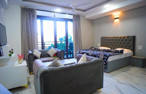 Dharampur Apartment | Kasauli Hill crest By Xaria Luxury Studio Apartment