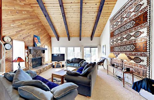 Tahoe Village House | Katherine Court Townhouse