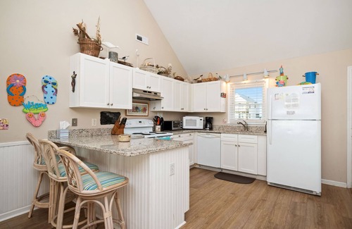 Caswell Beach House | Katie Lou's Place: Dog-Friendly Oceanfront Home on Caswell Beach