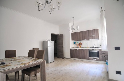 Appio Latino Apartment | KATIUSCIA HOLIDAY HOUSE 4 + 2 beds