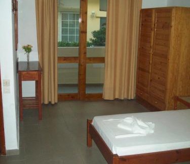 Kato Stalos Apartment | Kato Stalos Beach