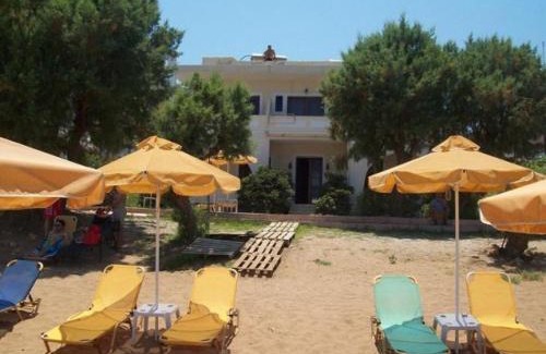 Kato Stalos Apartment | Kato Stalos Beach