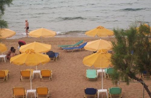 Kato Stalos Apartment | Kato Stalos Beach