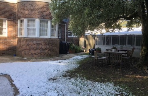 Katoomba Apartment | Katoomba Getaway - Quaint 2 Bedrooom Apartment