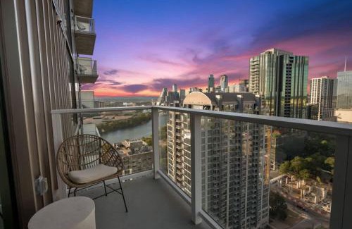 Rainey Street Historic District House | Katy at the Rainey District Upscale Austin Condo