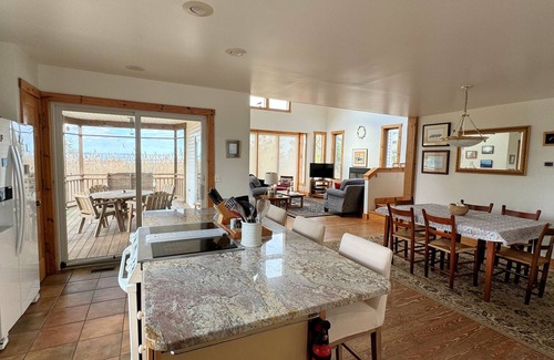 Chincoteague House | Katydid - Water Front -3BR + loft home/Waterview NO LINENS & TOWELS PROVIDED
