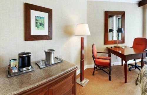 Hanamaulu House | Kauai Beach Resort #2541