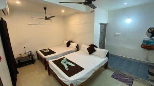 Kalapettai Hotel | KAVIEYA Residency
