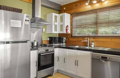 Kawaha Point House | Kawaha on the Lake | Great Lake Views with Kayaks