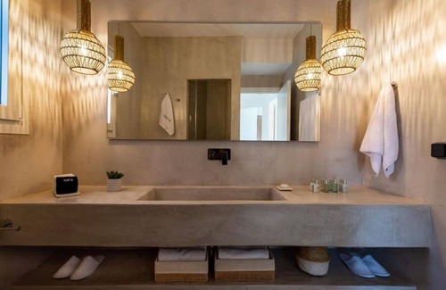 Exomvourgo Villa | KaYa Tinos Luxury Villa - Helios