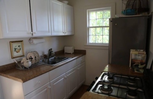 Southampton Cottage | Kayak, Swim, Nature, Water. Privacy. One of best sites in Hamptons.