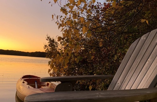 Southampton Cottage | Kayak, Swim, Nature, Water. Privacy. One of best sites in Hamptons.