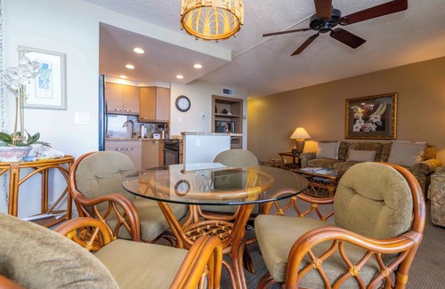 Kihei Condo | KBR #408 - 1 Bedroom/1 Bath Unobstructed Ocean Front unit on Sugar Beach!