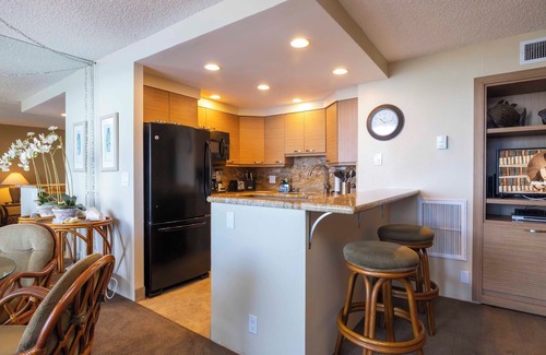 Kihei Condo | KBR #408 - 1 Bedroom/1 Bath Unobstructed Ocean Front unit on Sugar Beach!