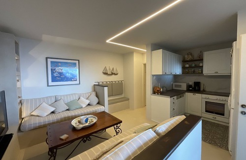 Koundouros House | KeaSouth Prime Spot villa , on the Sea , Aegean Stunning Views