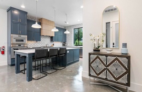 New Braunfels House | Keefer Haus at Camp Warnecke*Comal Riverfront w/Pool*Walk to Downtown NBTX