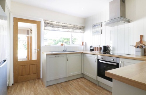 Crantock Cottage | KEELYN, pet friendly, country holiday cottage in Crantock