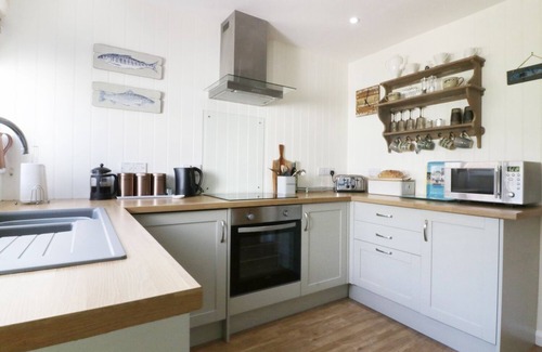 Crantock Cottage | KEELYN, pet friendly, country holiday cottage in Crantock