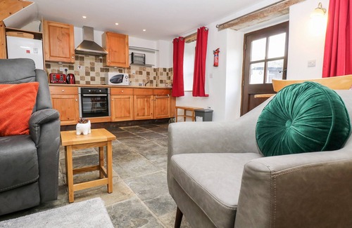 Liskeard House | KEEPERS COTTAGE, pet friendly, character holiday cottage in Liskeard