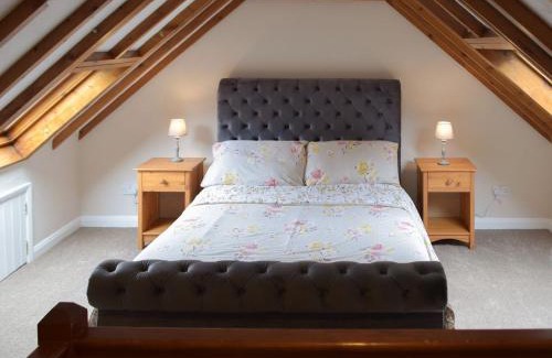 Dinas Cross House | Keepers Nook - Dinas Country Club
