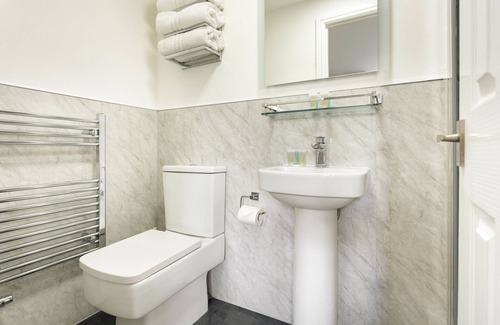 Ambleside Bed & Breakfast | Kelsick Villa Guest House - Catbells