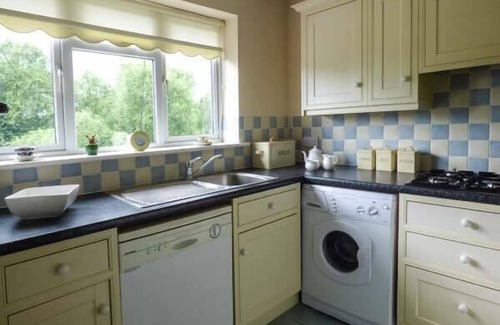 Shrewsbury Cottage | KEMPS EYE COTTAGE, with a garden in Shrewsbury